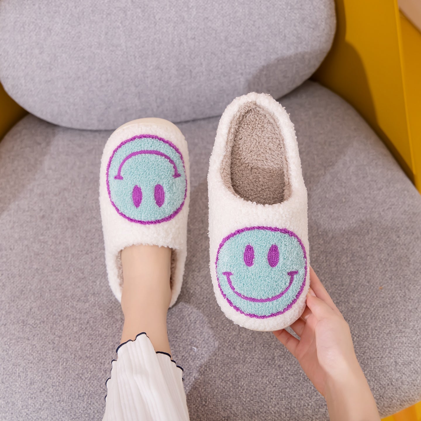 dy Smiley Face Slippers Trendsi