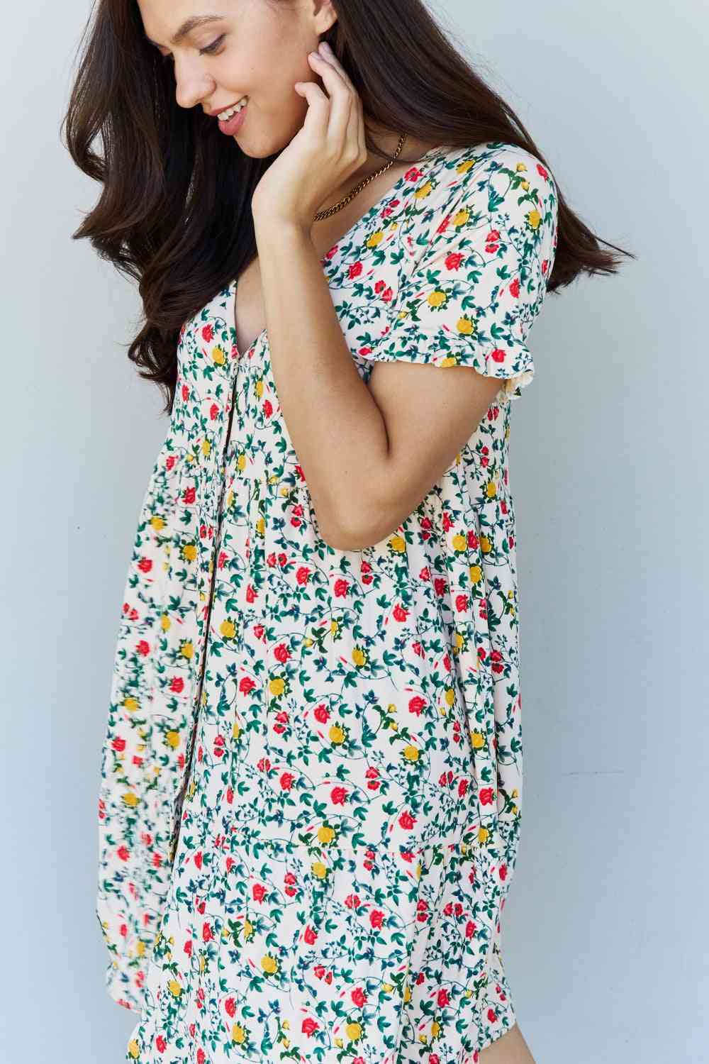  Follow Me Full Size V-Neck Ruffle Sleeve Floral Dress -BazaarBey - www.shopbazaarbey.com