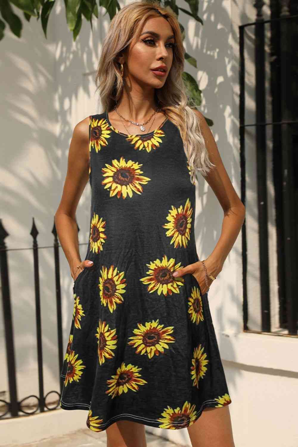 Printed Round Neck Sleeveless Dress with Pockets -BazaarBey - www.shopbazaarbey.com