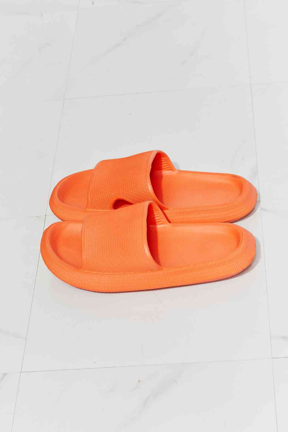 MMShoes Arms Around Me Open Toe Slide in Orange Trendsi