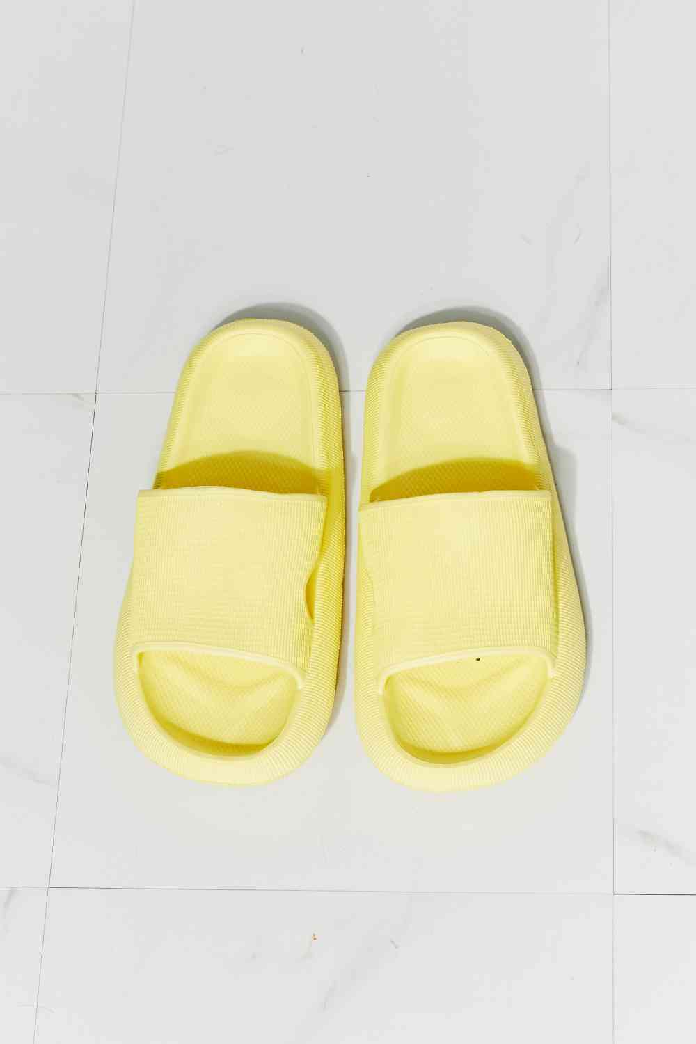 MMShoes Arms Around Me Open Toe Slide in Yellow Trendsi