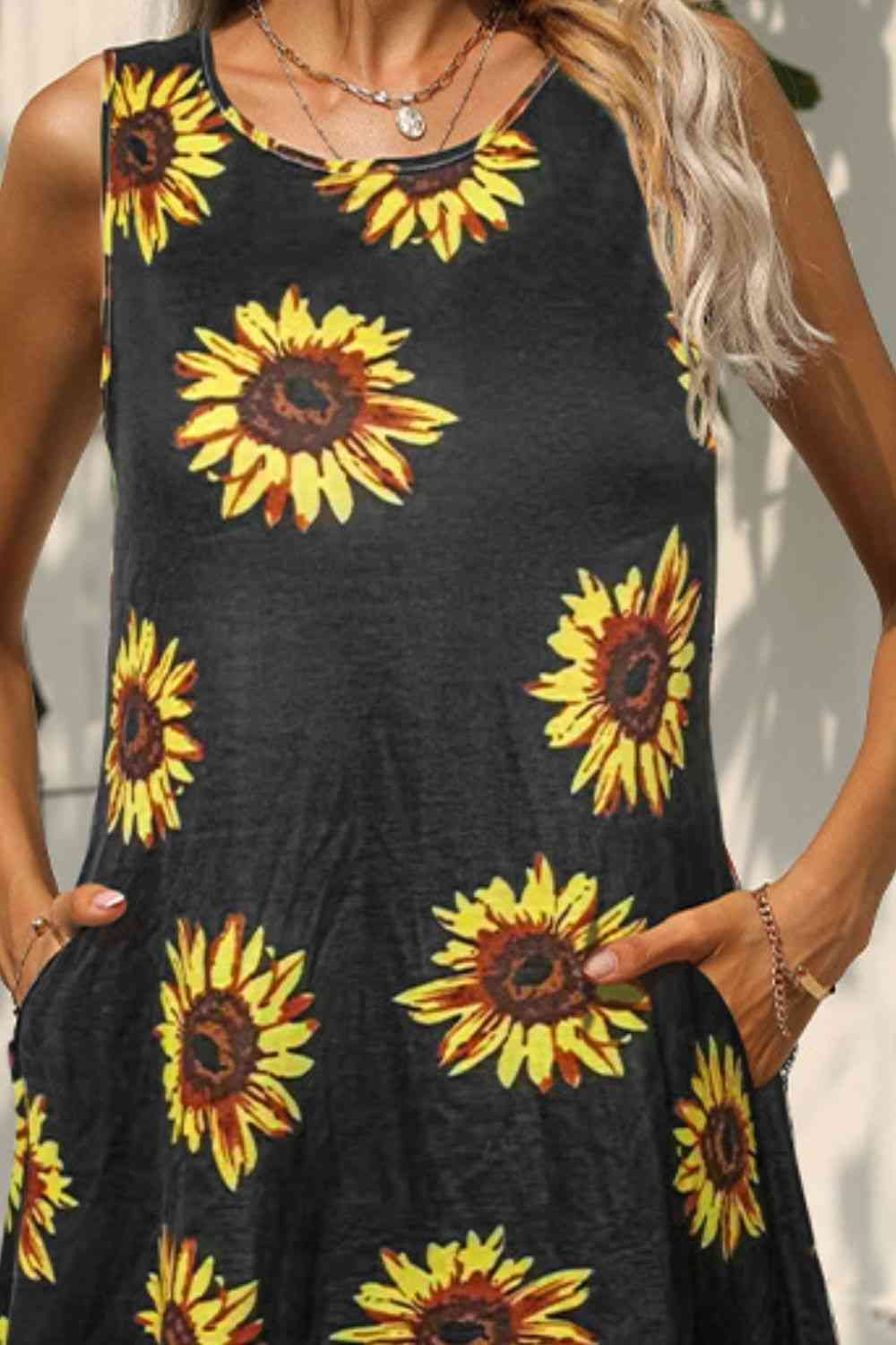 Printed Round Neck Sleeveless Dress with Pockets -BazaarBey - www.shopbazaarbey.com