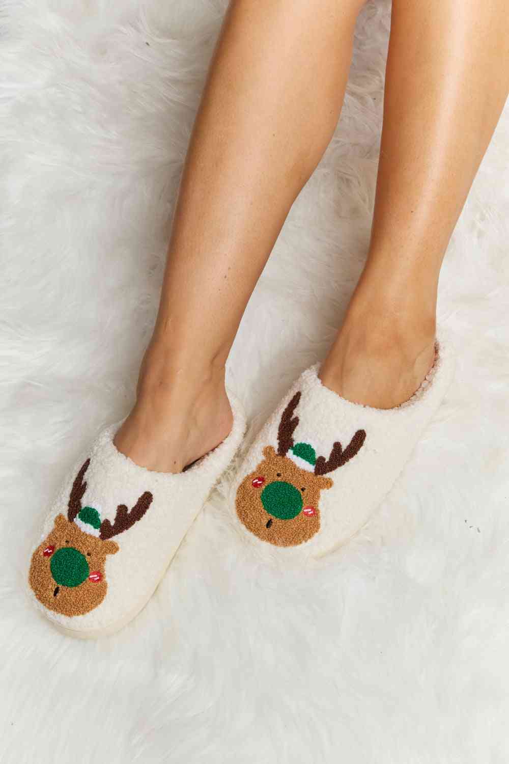 dy Rudolph Print Plush Slide Slippers Trendsi