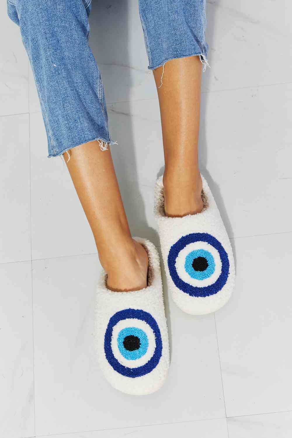 MMShoes Eye Plush Slipper Trendsi