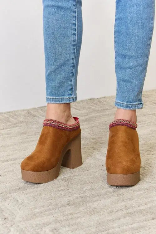  Footwear Platform Suede Clog Heel Trendsi