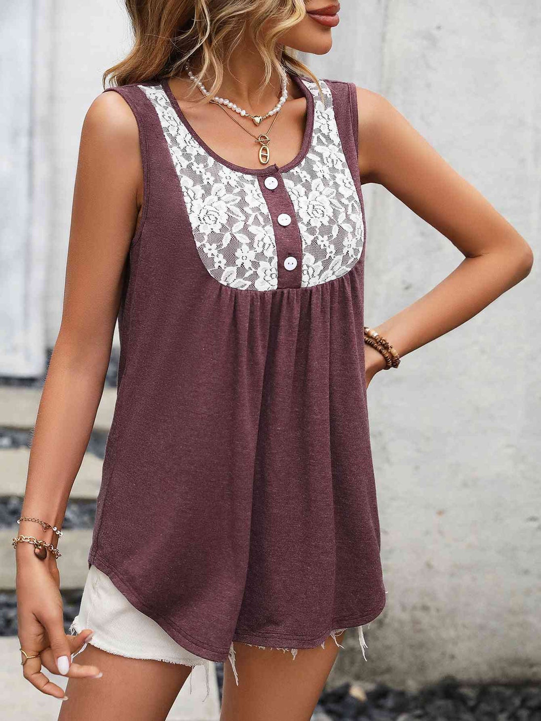 Lace Contrast Scoop Neck Tank Bazaarbey