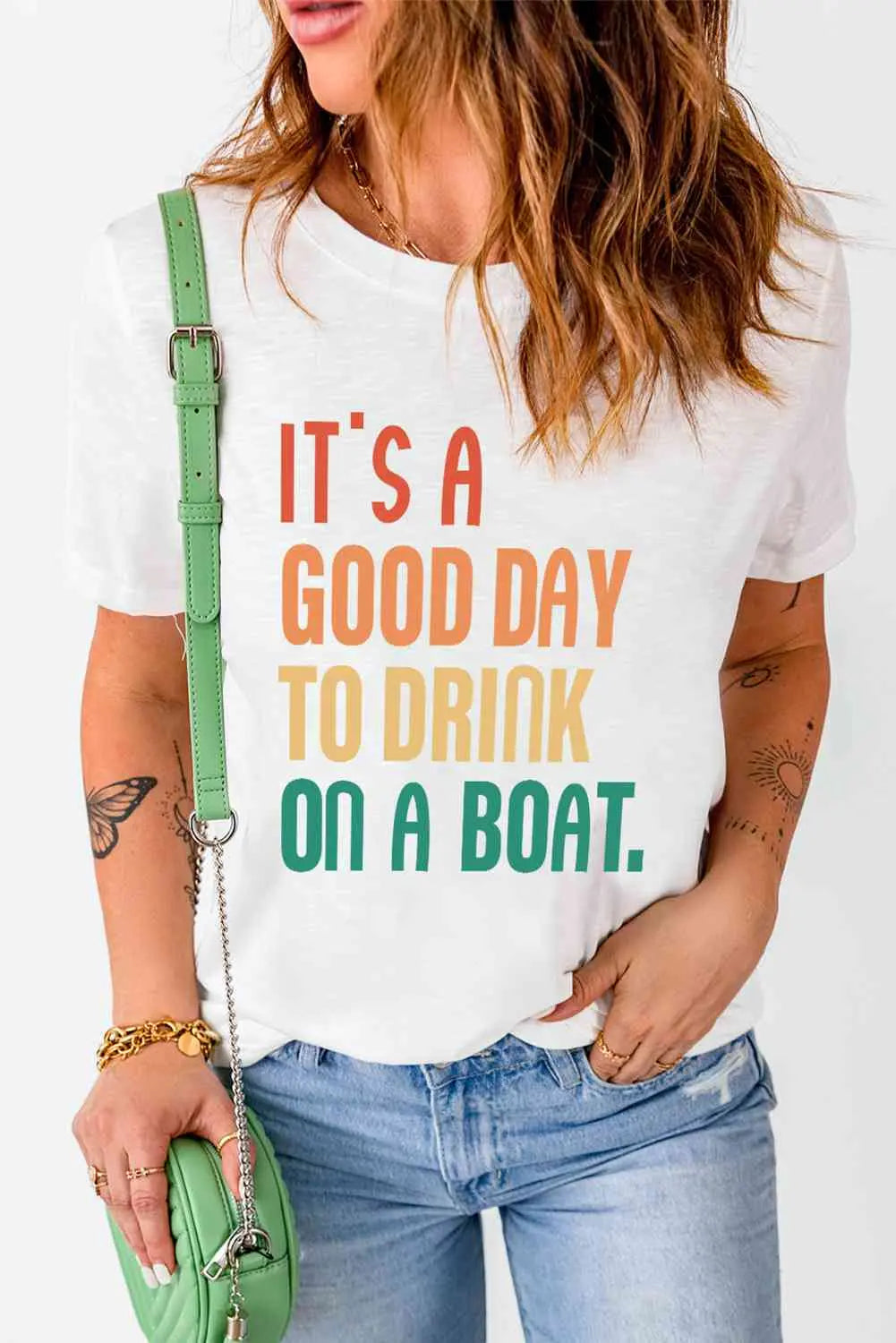 IT'S A GOOD DAY TO DRINK ON A BOAT Graphic Tee Bazaarbey