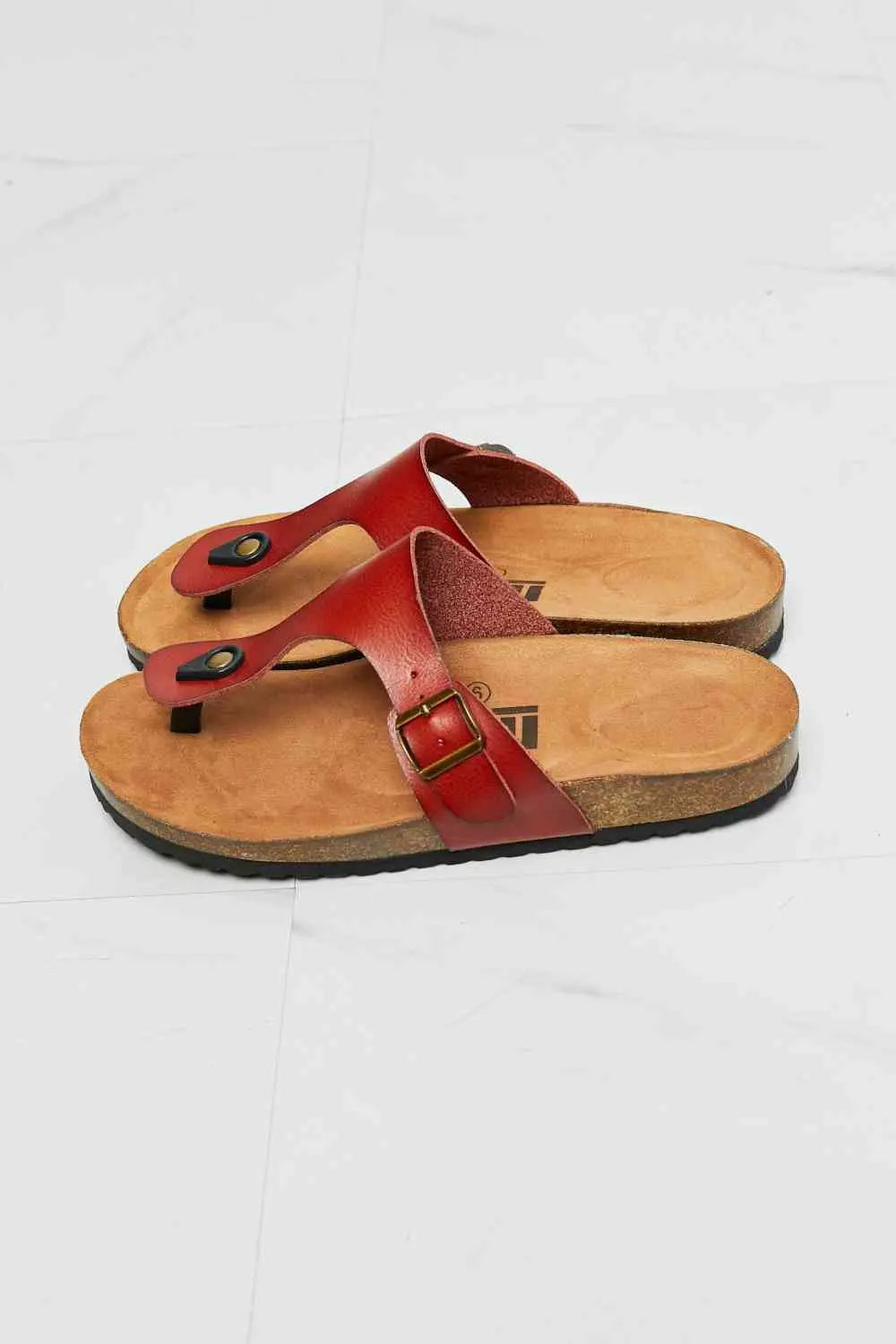 MMShoes Drift Away T-Strap Flip-Flop in Red Trendsi