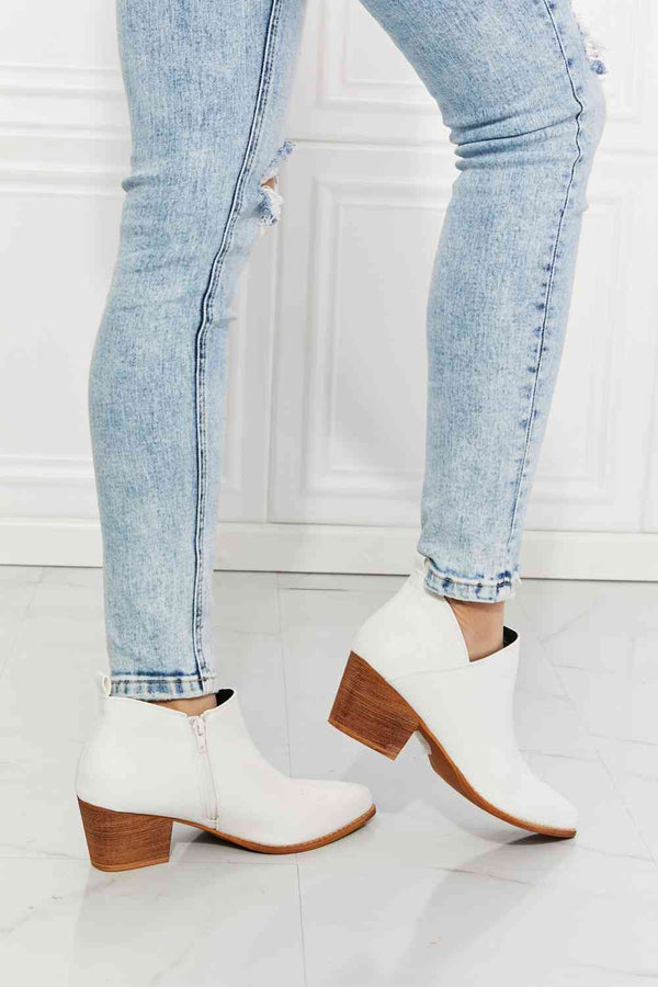 MMShoes Trust Yourself Embroidered Crossover Cowboy Bootie in White Trendsi