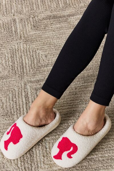 dy Graphic Cozy Slippers Trendsi