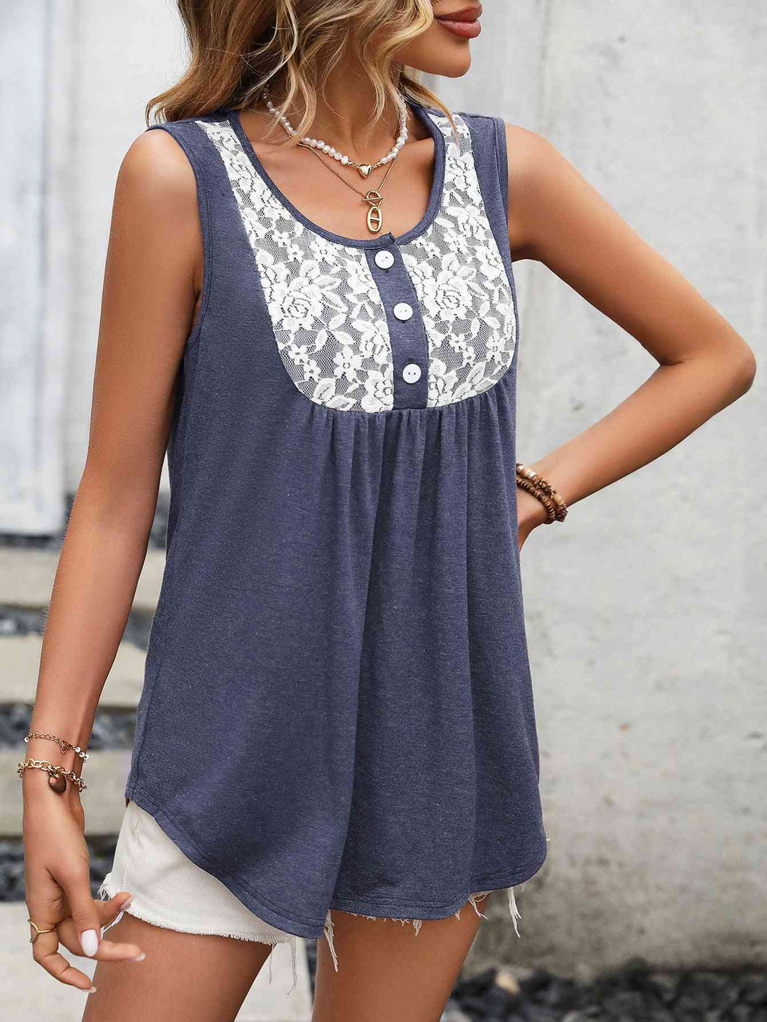 Lace Contrast Scoop Neck Tank Bazaarbey