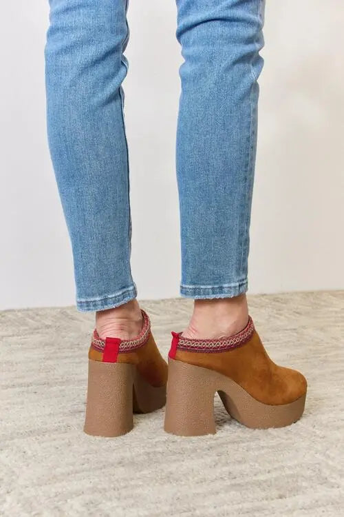  Footwear Platform Suede Clog Heel Trendsi