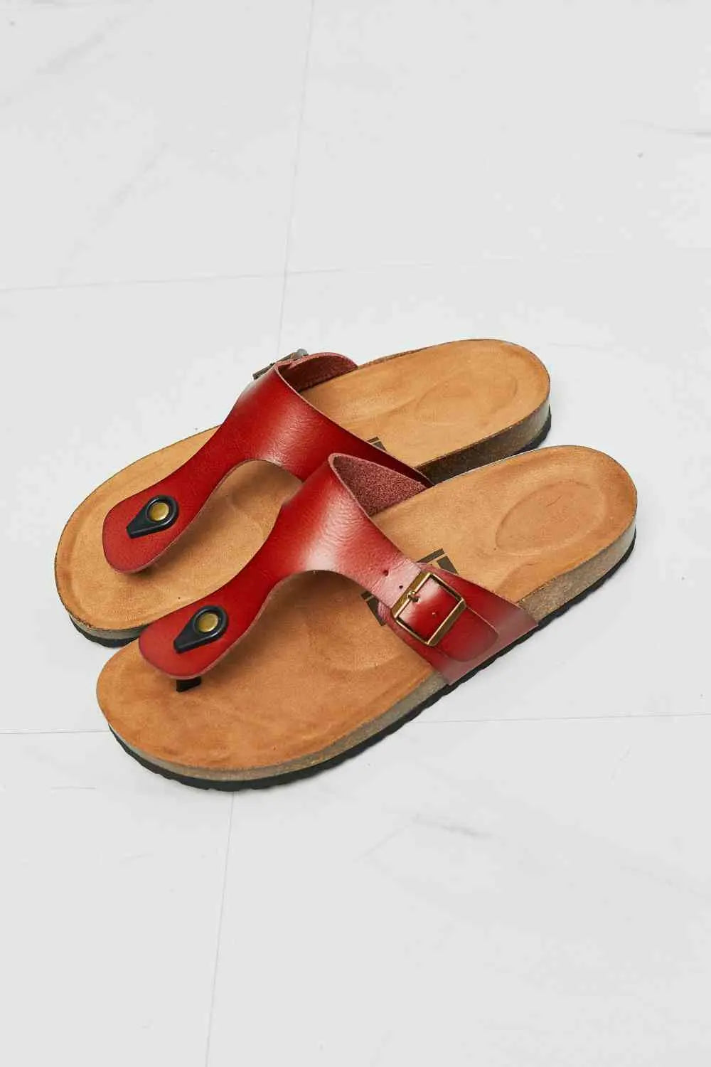 MMShoes Drift Away T-Strap Flip-Flop in Red Trendsi