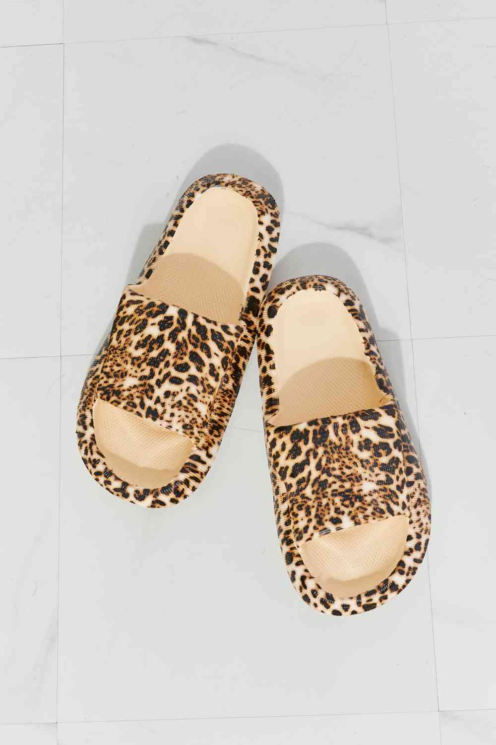 MMShoes Arms Around Me Open Toe Slide in Leopard Trendsi